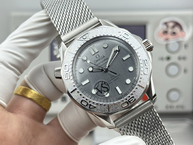 高級腕時計スーパーコピー オメガ(OMEGA) シーマスター プラネットオーシャン 600M ブランド時計 コピー - 画像 (2)