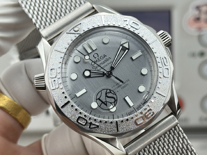 高級腕時計スーパーコピー オメガ(OMEGA) シーマスター プラネットオーシャン 600M ブランド時計 コピー - 画像 (6)