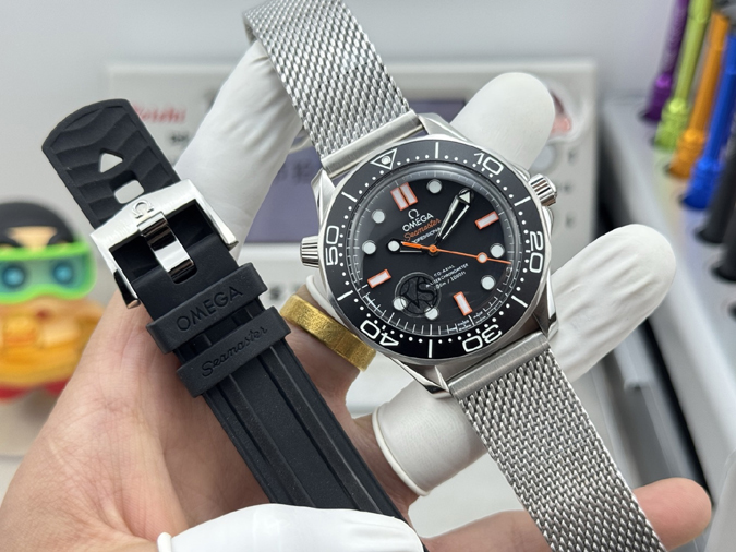 高級腕時計スーパーコピー オメガ(OMEGA) シーマスター ダイバー 300M 007 エディション オメガ スーパーコピー - 画像 (9)