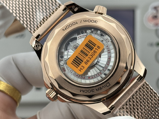 高級腕時計スーパーコピー オメガ(OMEGA) シーマスター ダイバー 300M ブロンズゴールド エディション高級腕時計スーパーコピー - 画像 (6)