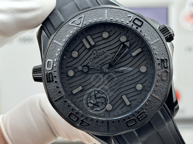 高級腕時計スーパーコピー オメガ(OMEGA) シーマスター ダイバー 300M 「ブラック ブラック」オメガスーパーコピー腕時計 レディース - 画像 (4)