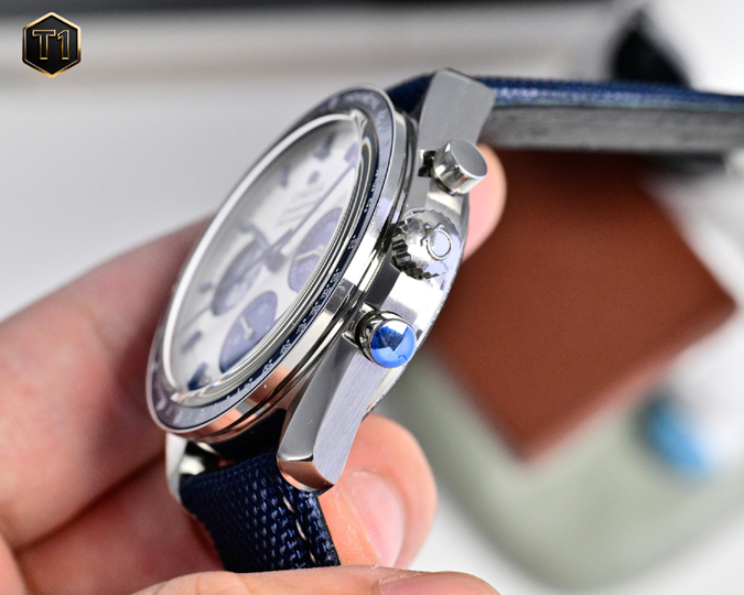 高級腕時計スーパーコピー オメガ OMEGA オメガ スピードマスター シルバー スヌーピー アワード” 50周年記念モデル ブランド時計 コピー - 画像 (5)
