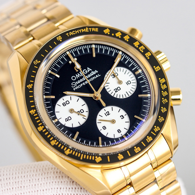 高級腕時計スーパーコピー オメガ OMEGA オメガ スピードマスター 18Kイエローゴールド ブレスレット 42mm 手巻き 黒文字盤 - 画像 (3)