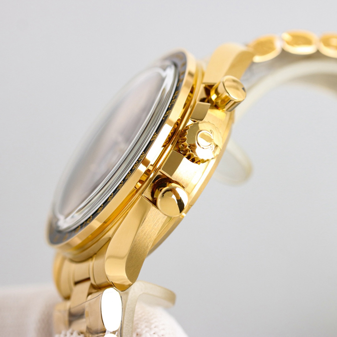 高級腕時計スーパーコピー オメガ OMEGA オメガ スピードマスター 18Kイエローゴールド ブレスレット 42mm 手巻き 黒文字盤 - 画像 (6)