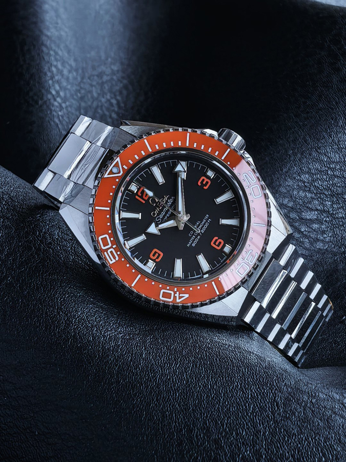 高級腕時計スーパーコピー オメガ OMEGA オメガ シーマスター プラネットオーシャン 600m オレンジセラミックベゼル ステンレススチールブレスレット モデル 高級時計 コピー - 画像 (4)
