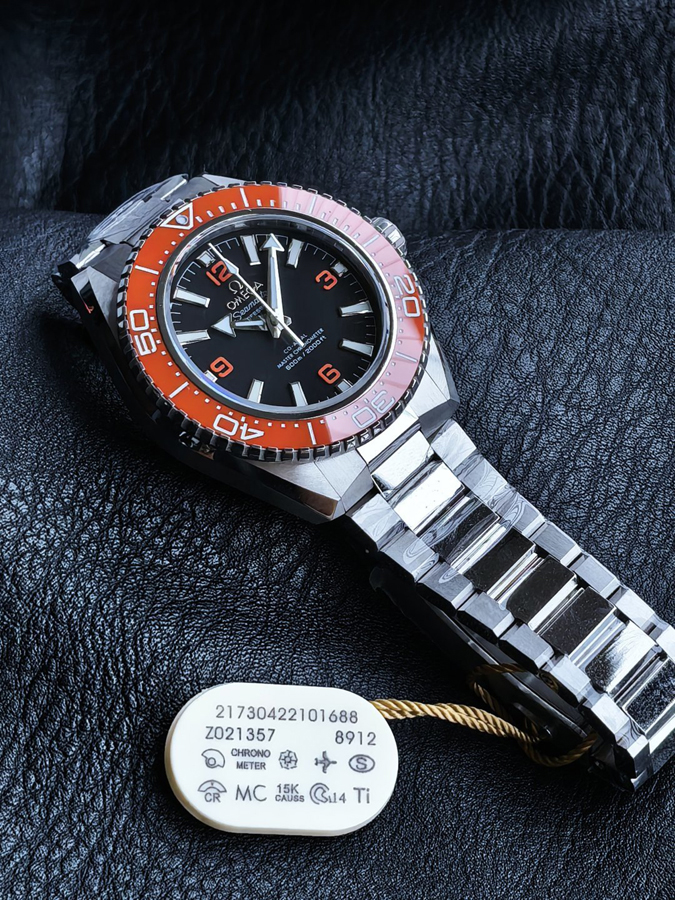 高級腕時計スーパーコピー オメガ OMEGA オメガ シーマスター プラネットオーシャン 600m オレンジセラミックベゼル ステンレススチールブレスレット モデル 高級時計 コピー - 画像 (8)