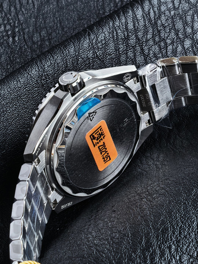 高級腕時計スーパーコピー オメガ OMEGA オメガ シーマスター ダイバーズ ブラック セラミックベゼル コーアクシャル オメガ 時計 スピードマスター - 画像 (9)
