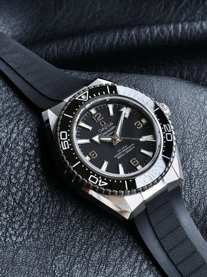 高級腕時計スーパーコピー オメガ OMEGA オメガ シーマスター ダイバーズ ブラック セラミックベゼル コーアクシャル ブランド時計 コピー - 画像 (6)