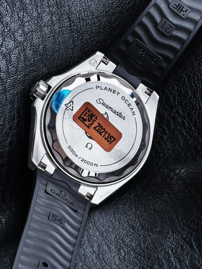 高級腕時計スーパーコピー オメガ OMEGA オメガ シーマスター ダイバーズ ブラック セラミックベゼル コーアクシャル ブランド時計 コピー - 画像 (9)