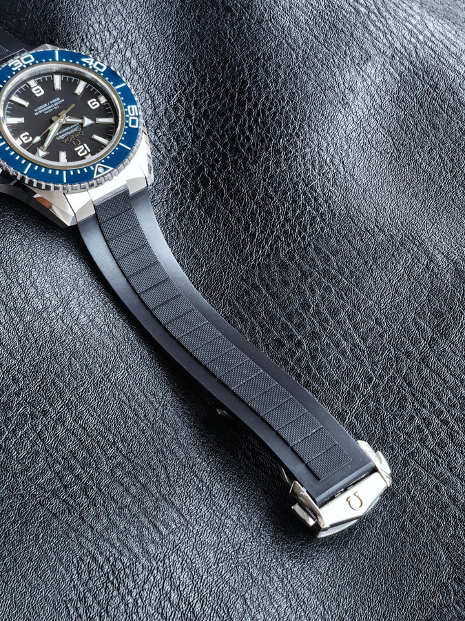 高級腕時計スーパーコピー オメガ OMEGA オメガ シーマスター ダイバーズ ブラック セラミックベゼル コーアクシャル オメガ スーパーコピー - 画像 (8)