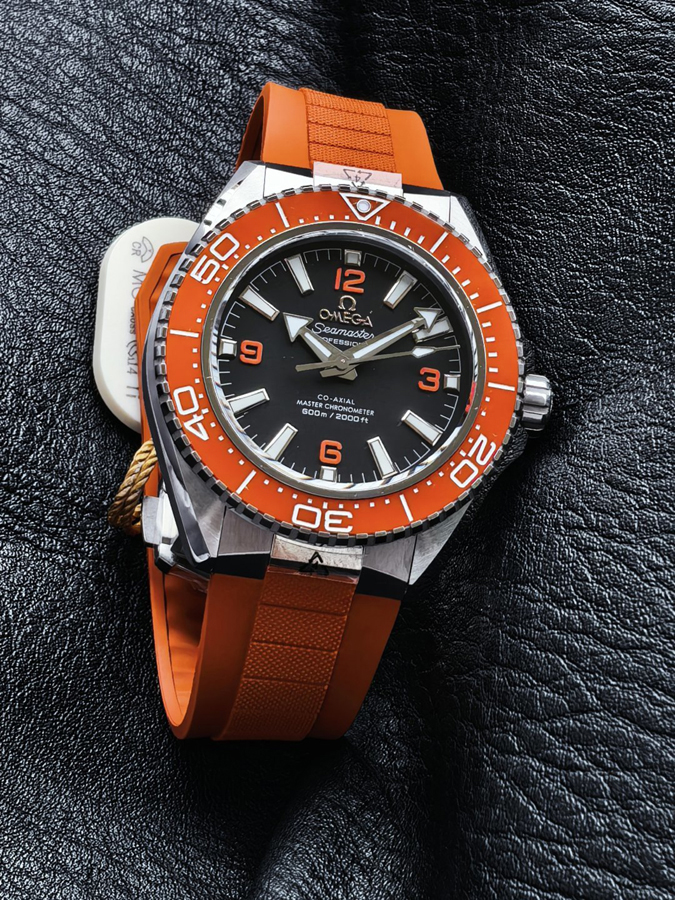 高級腕時計スーパーコピー オメガ OMEGA オメガ シーマスター ダイバーズ ブラック セラミックベゼル コーアクシャル 高級腕時計スーパーコピー - 画像 (3)