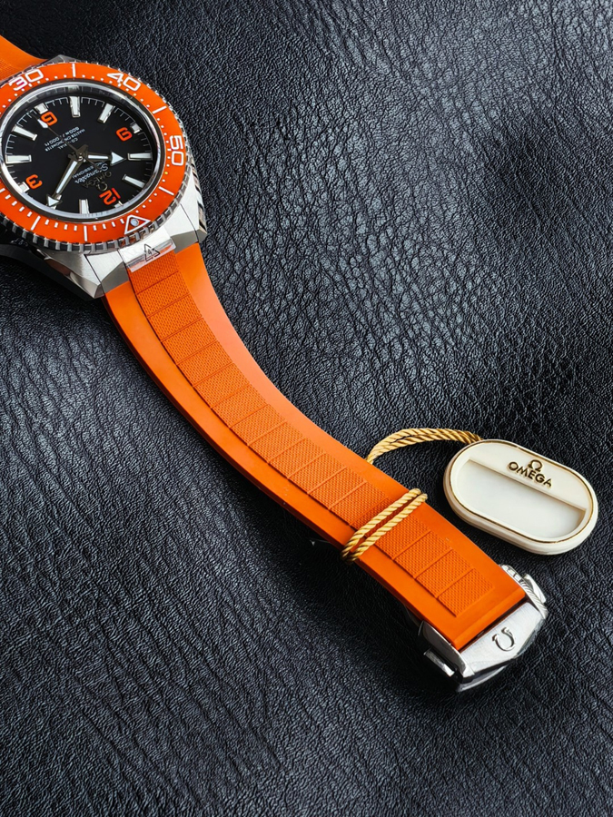 高級腕時計スーパーコピー オメガ OMEGA オメガ シーマスター ダイバーズ ブラック セラミックベゼル コーアクシャル 高級腕時計スーパーコピー - 画像 (8)