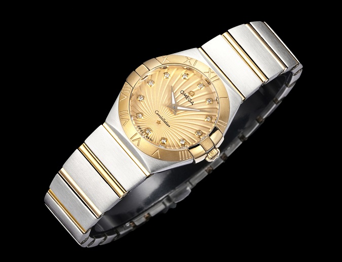 高級腕時計スーパーコピー オメガ OMEGA オメガ 超霸 グレーサイドオブザムーン アポロ8号 マスタークロノメーター スペースウォッチ 高級時計 コピー - 画像 (2)
