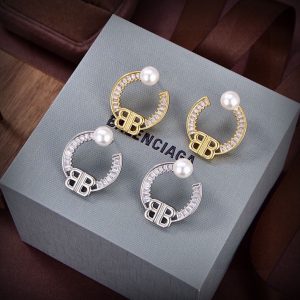 バレンシアガ ピアス パール