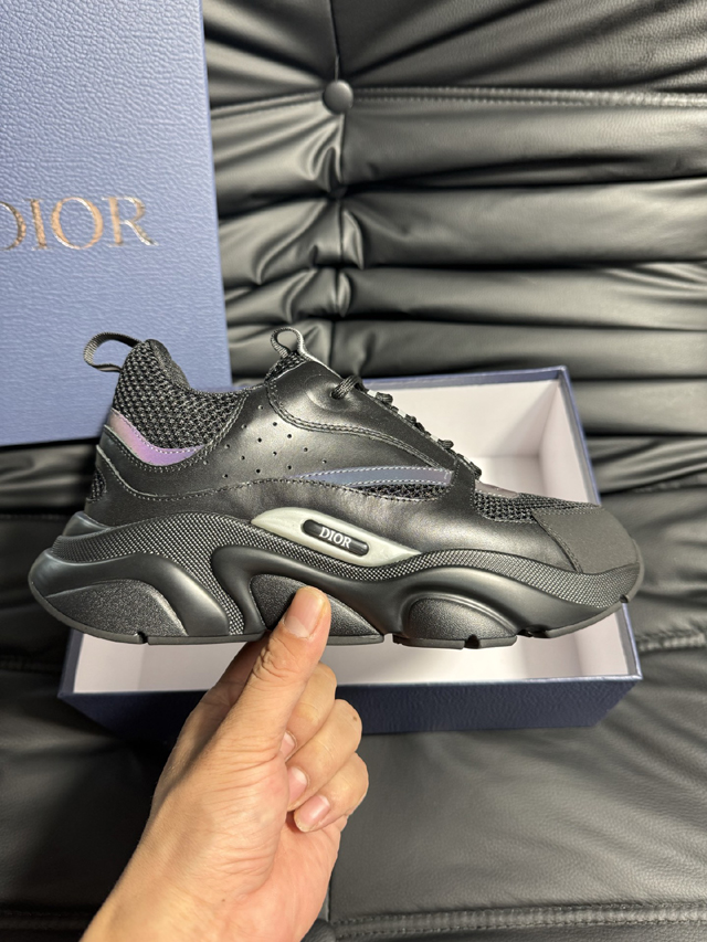 ブランド 靴 買取【ディオール】DIOR スニーカー ダッドスニーカー ブラック オーロラ ホログラム 厚底 メッシュ レザー パッチワーク ディオール 厚底スニーカー - 画像 (4)