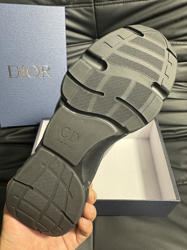 ブランド 靴 買取【ディオール】DIOR スニーカー ダッドスニーカー ブラック オーロラ ホログラム 厚底 メッシュ レザー パッチワーク ディオール 厚底スニーカー - 画像 (9)