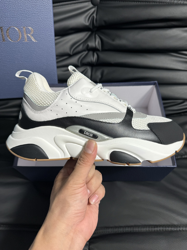 ブランド 靴 買取【ディオール】DIOR B22 スニーカー ダッドスニーカー オフホワイト ブラック 厚底 ガムソール メッシュ レザー パッチワーク ディオール B22 スニーカー - 画像 (5)