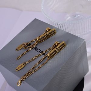 バレンシアガ ピアス アウトレット