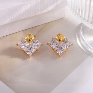 セリーヌ ピアス 安い