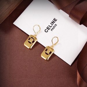 セリーヌ ピアス 人気 ランキング