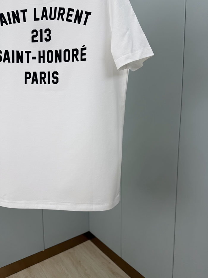 超人気 サンローランスーパーコピー 専門店 ZEGNA シルケット綿 SS26 パリ・アドレス・プリント・ロゴ 半袖Tシャツ JP26020107Z サン ローラン Tシャツ 公式 - 画像 (4)
