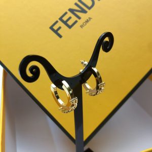 フェンディ ピアス 人気