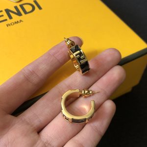 フェンディ ピアス 安い