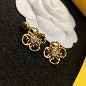 フェンディ ピアス アウトレット