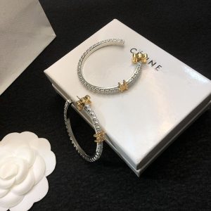 セリーヌ ピアス レディース