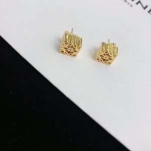 ロエベ ピアス 安い