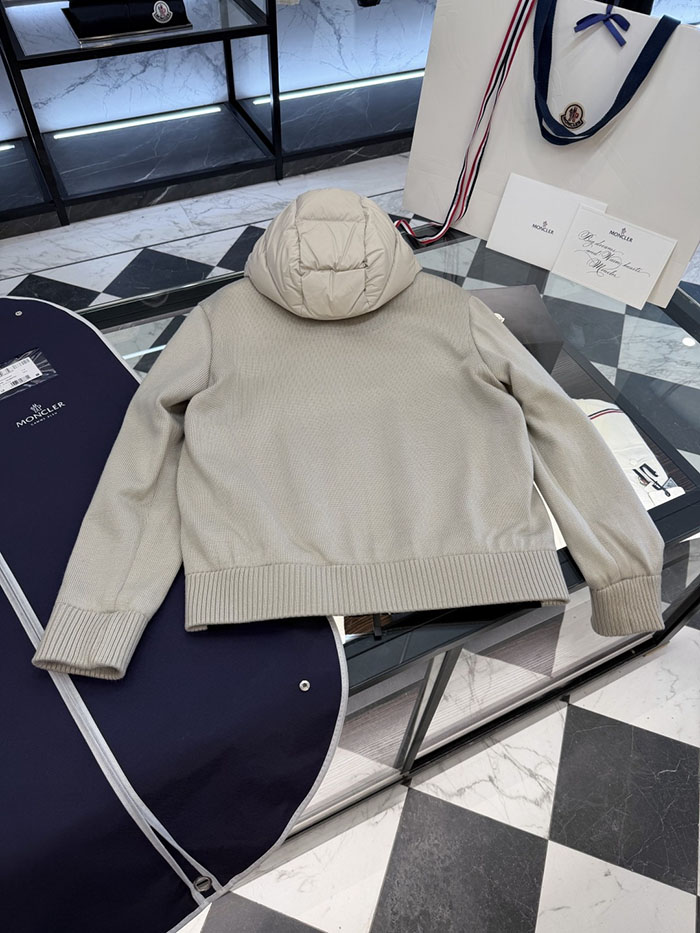 モンクレール服スーパーコピー人気店 MONCLER Cardigan Tricot 軽量なフード付きダウン入りウールカーディガンジャケット JP26015087M モンクレール ダウン 人気 ランキング - 画像 (3)