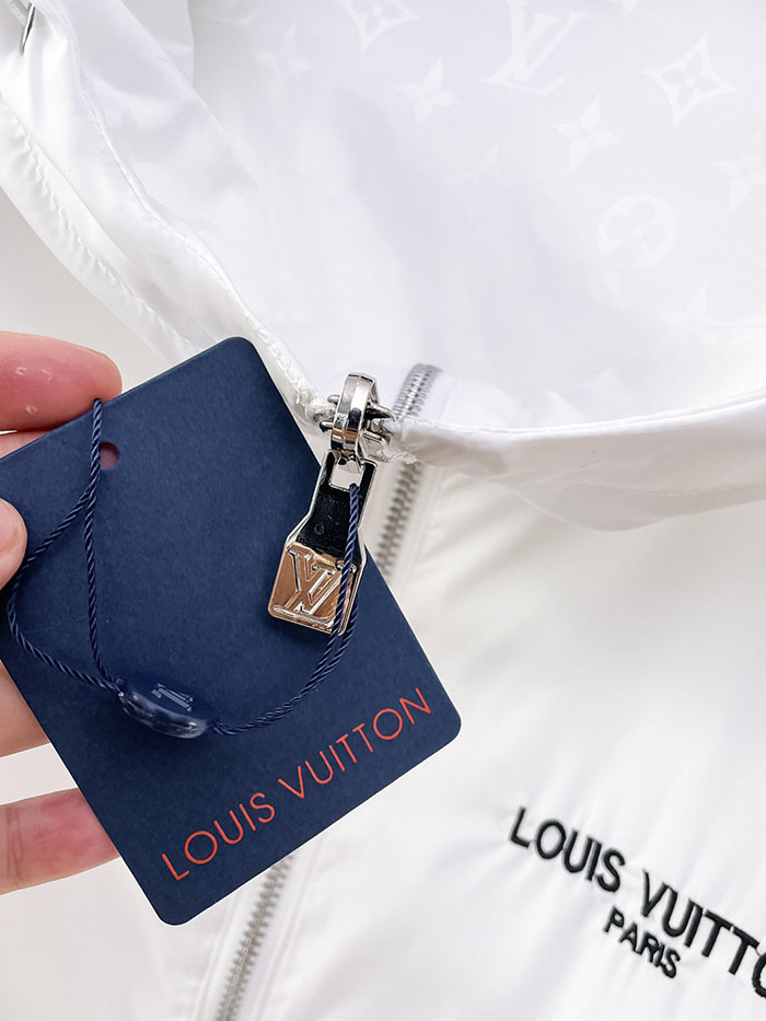 ルイヴィトン服スーパーコピー人気店 Louis Vuitton 2026年秋 メンズ新作カジュアルリバーシブルジャケット 高品質 JP2601600L メンズ ルイ ヴィトン ジャケット 新作 - 画像 (11)