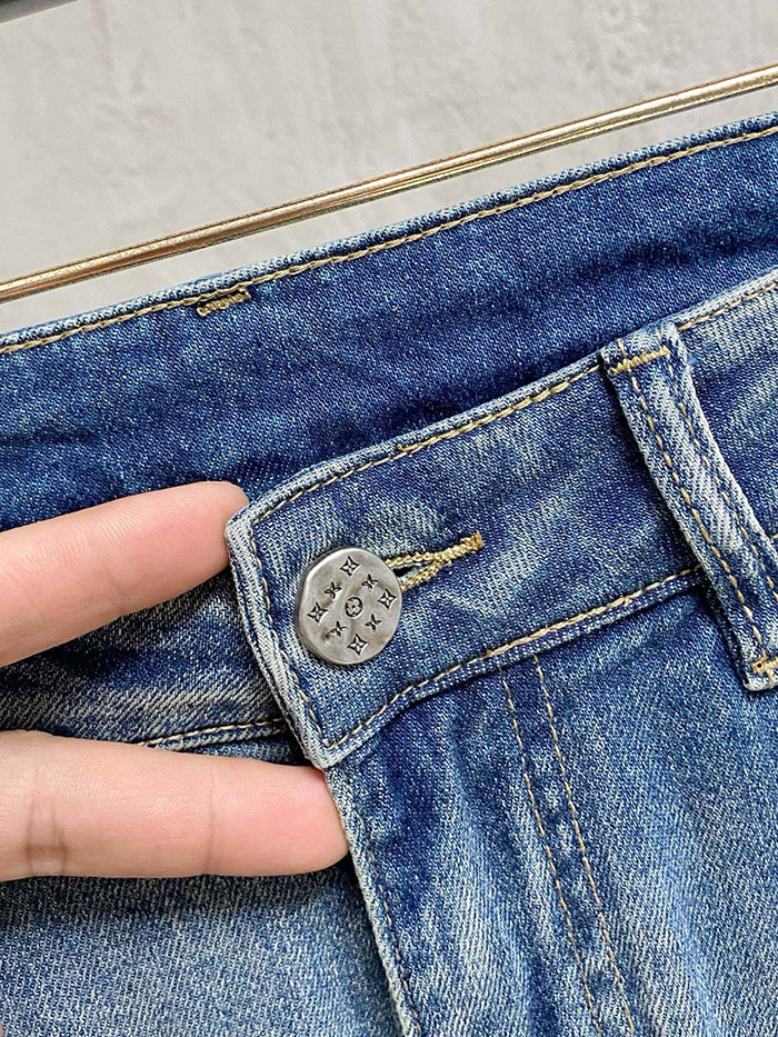 ルイヴィトン服スーパーコピー人気店 Louis Vuitton メンズ 秋冬用スリムフィットデニムジーンズ JP2601607L ヴィトン デニム メンズ - 画像 (4)