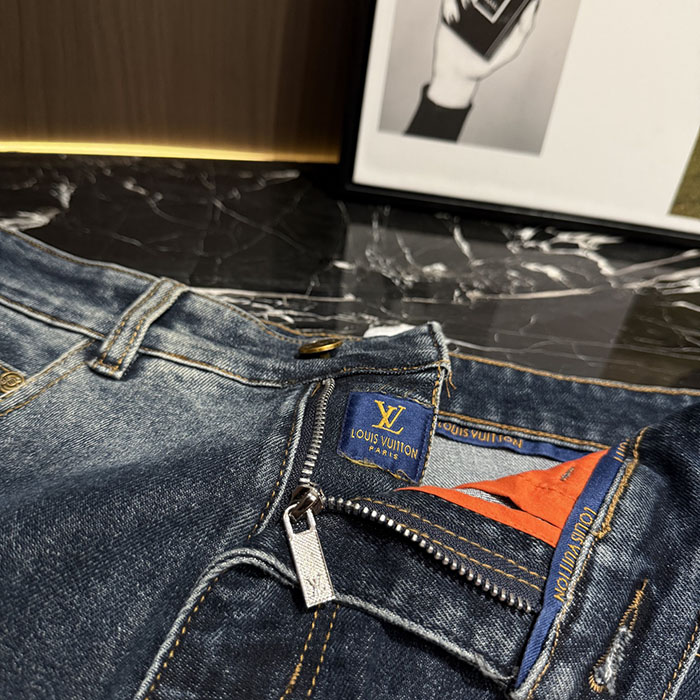 ルイヴィトン服スーパーコピー人気店 Louis Vuitton 2026メンズ カジュアル ストレートジーンズ JP2601613L ヴィトン デニム 新作 - 画像 (8)