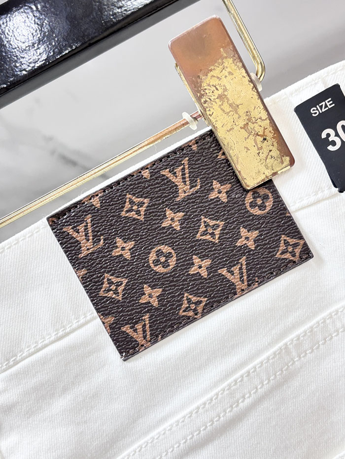 ルイヴィトン服スーパーコピー人気店 Louis Vuitton 2026年秋の最新ハイエンド・メンズジーンズ ホワイト JP2601615L ルイヴィトンデニム メンズ - 画像 (3)