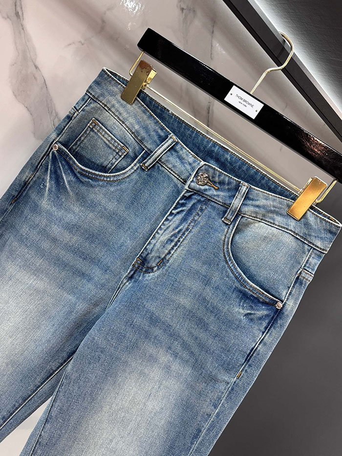 ルイヴィトン服スーパーコピー人気店 Louis Vuitton 2026年 メンズファッション ストレートレッグジーンズJP2601616L ヴィトン デニム 新作 - 画像 (8)