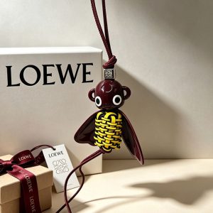 ロエベ チャーム 動物