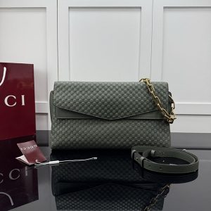 グッチ バッグ 値段