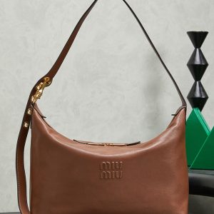 MiuMiu バッグ 人気