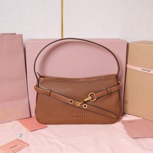 Miumiu バッグ 安い
