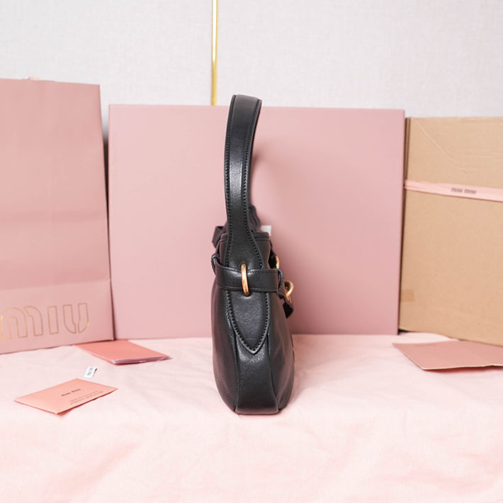 ミュウミュウ バッグ アウトレット 店舗 MiuMiu アバンチュール ナッパレザー バッグ レギュラー ブラック 5BC182_2BBL_F0002 miumiu バッグ 黒 - 画像 (6)