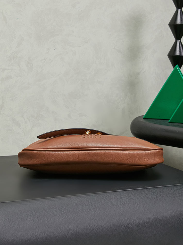 ミュウミュウ バッグ アウトレット 店舗 MiuMiu アバンチュール ナッパレザー バッグ レギュラー ブラウン 5BC182_2BBL_F0316 ミュウミュウ ハンドバッグ アウトレット - 画像 (7)