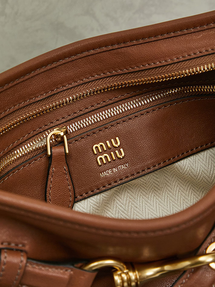 ミュウミュウ バッグ アウトレット 店舗 MiuMiu アバンチュール ナッパレザー バッグ レギュラー ブラウン 5BC182_2BBL_F0316 ミュウミュウ ハンドバッグ アウトレット - 画像 (4)