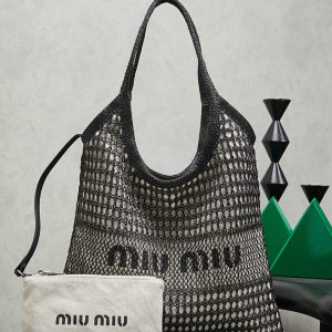 MIUMIU トートバッグ 大きめ