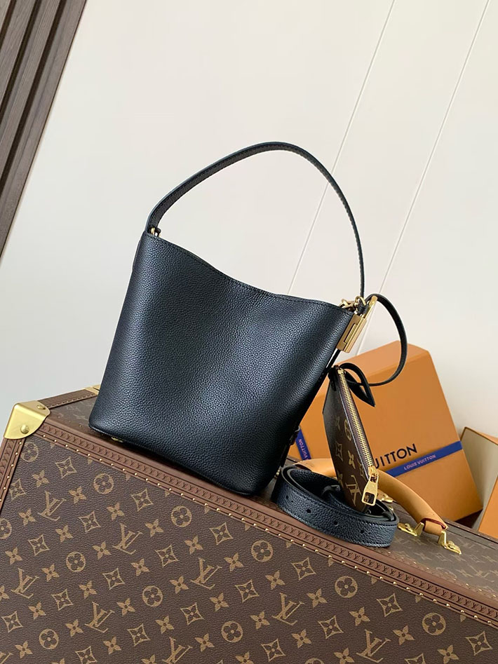 ルイヴィトン バッグ アウトレット 店舗 LouisVuitton ロウキー・オール・イン BB ノワール M25543 ルイヴィトン ミニバッグ 黒 - 画像 (8)