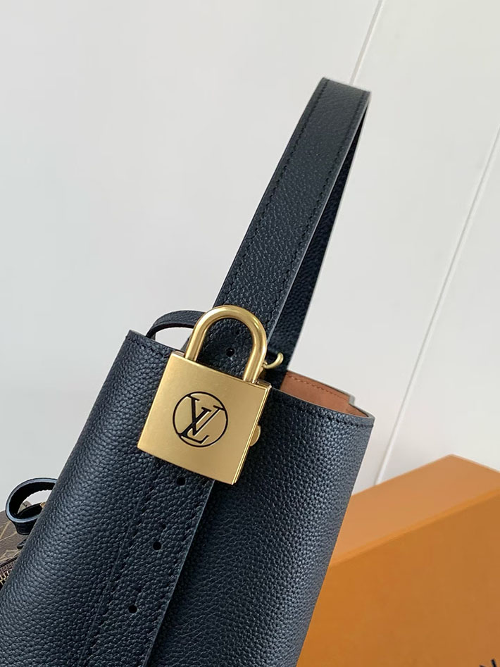 ルイヴィトン バッグ アウトレット 店舗 LouisVuitton ロウキー・オール・イン BB ノワール M25543 ルイヴィトン ミニバッグ 黒 - 画像 (7)