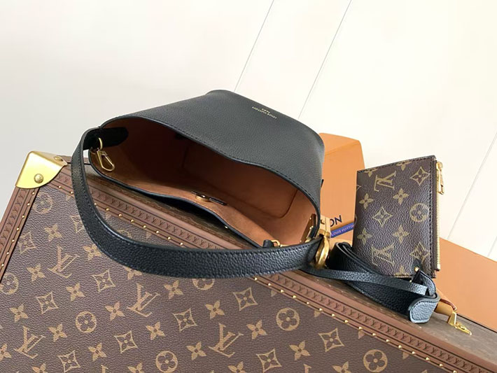 ルイヴィトン バッグ アウトレット 店舗 LouisVuitton ロウキー・オール・イン BB ノワール M25543 ルイヴィトン ミニバッグ 黒 - 画像 (3)