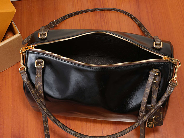 ルイヴィトン バッグ アウトレット 店舗 LouisVuitton エクスプレス MM ブラック ブラウン M2B149 ルイヴィトン バッグ 黒 - 画像 (3)